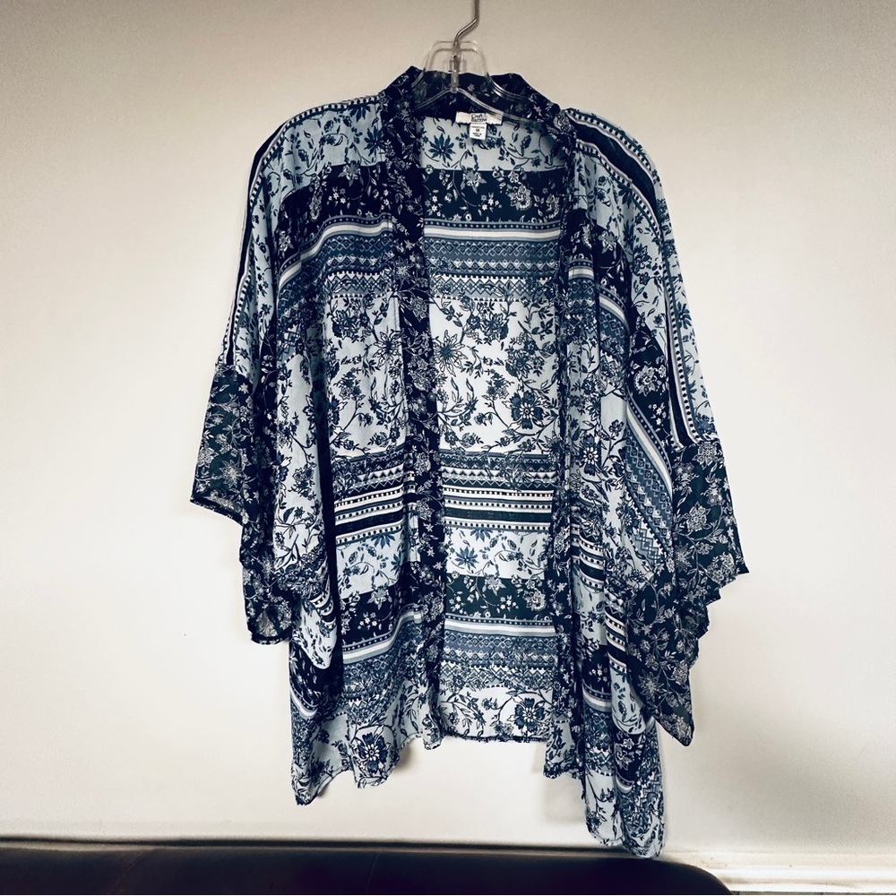 Croft & Barrow Kimono Sheer Light & Airy  Navy & White Wrap Top Sz 1X EUC
